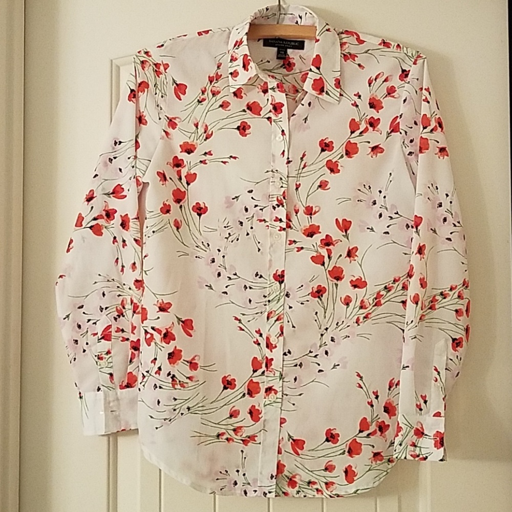 👚 EUC Banana Republic Dillon Floral Blouse
